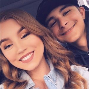 Meet your Posher, Caitlyn